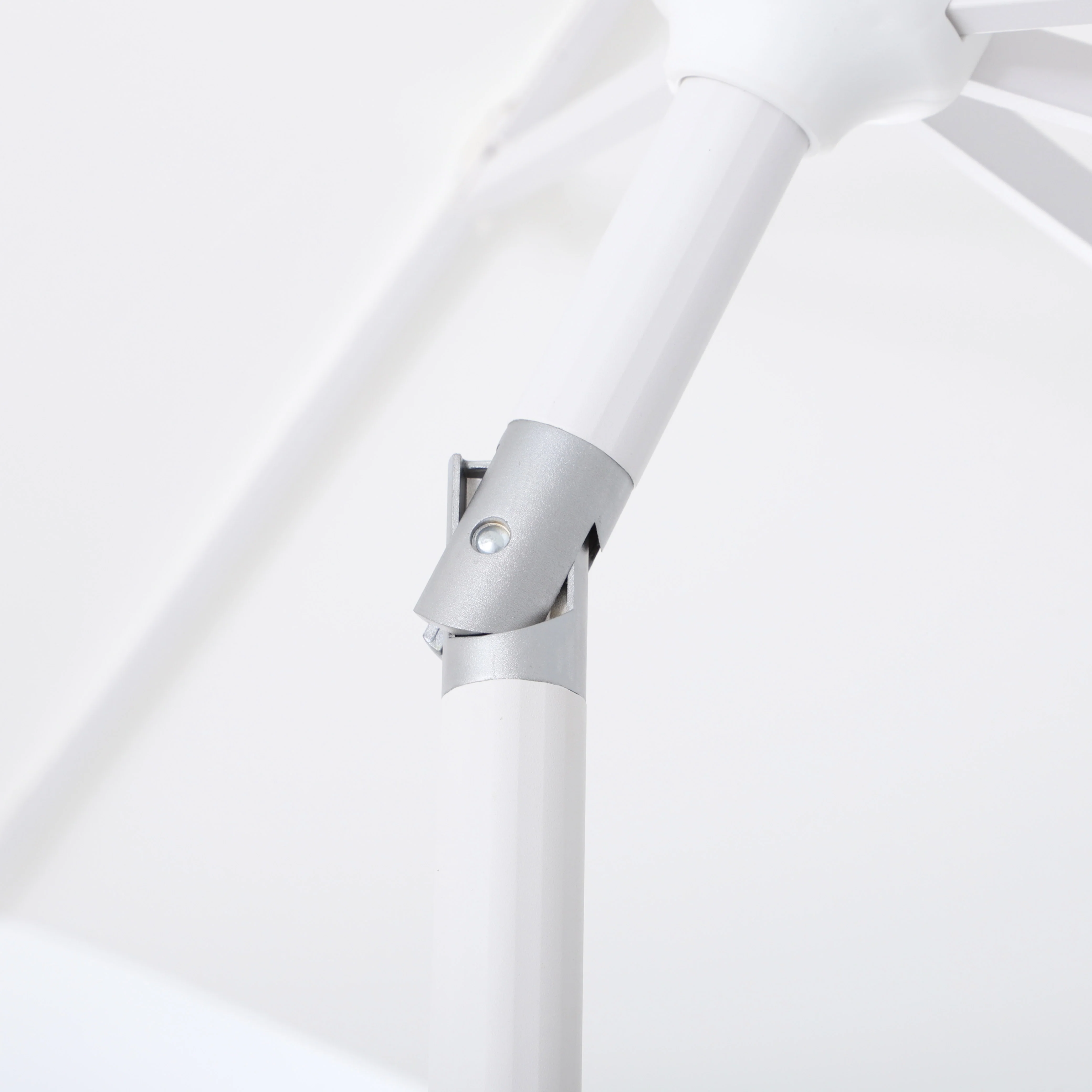 Parasol professionnel rond Elyra (D3.3m) - Image 100