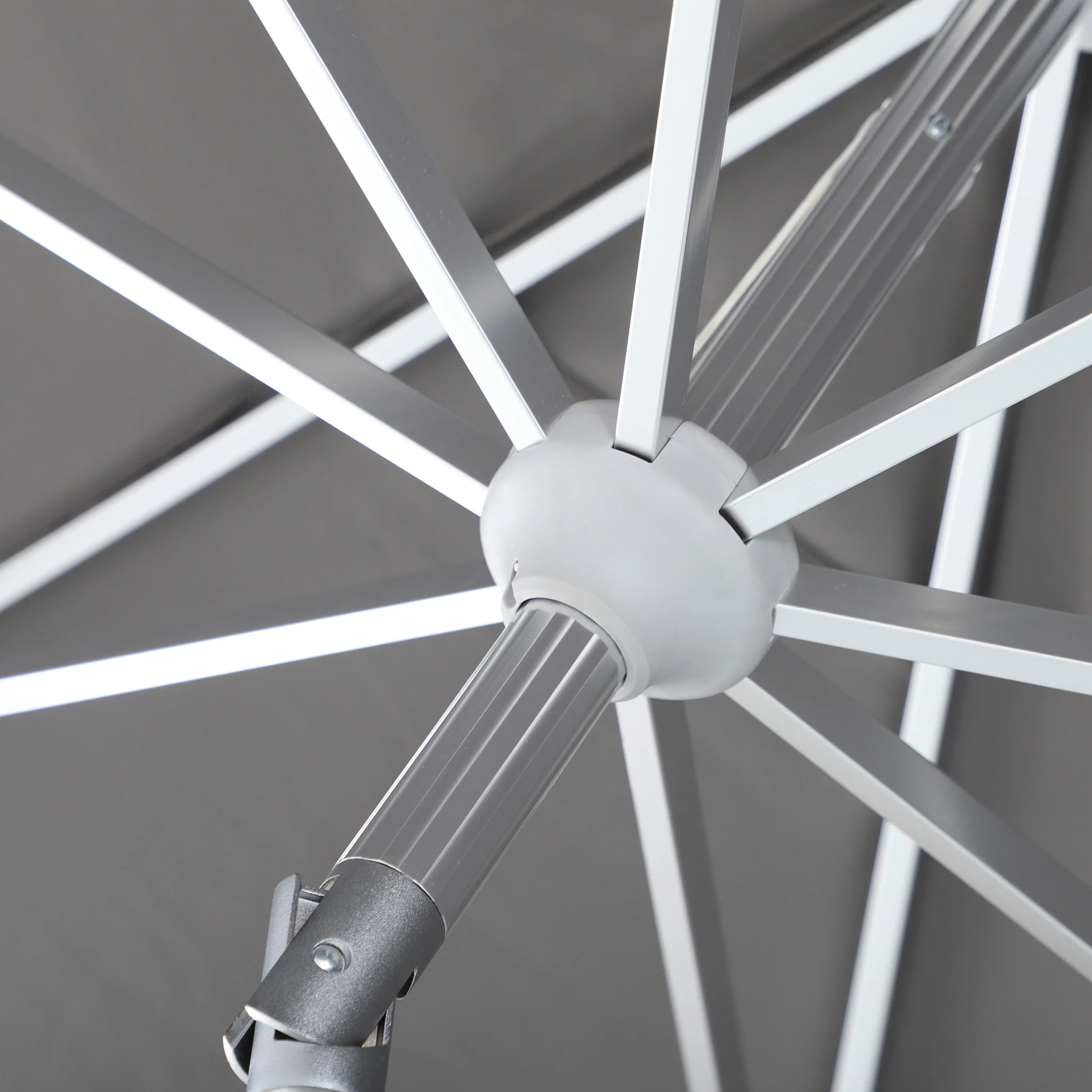 Parasol professionnel rond Elyra (D3.3m) - Image 24