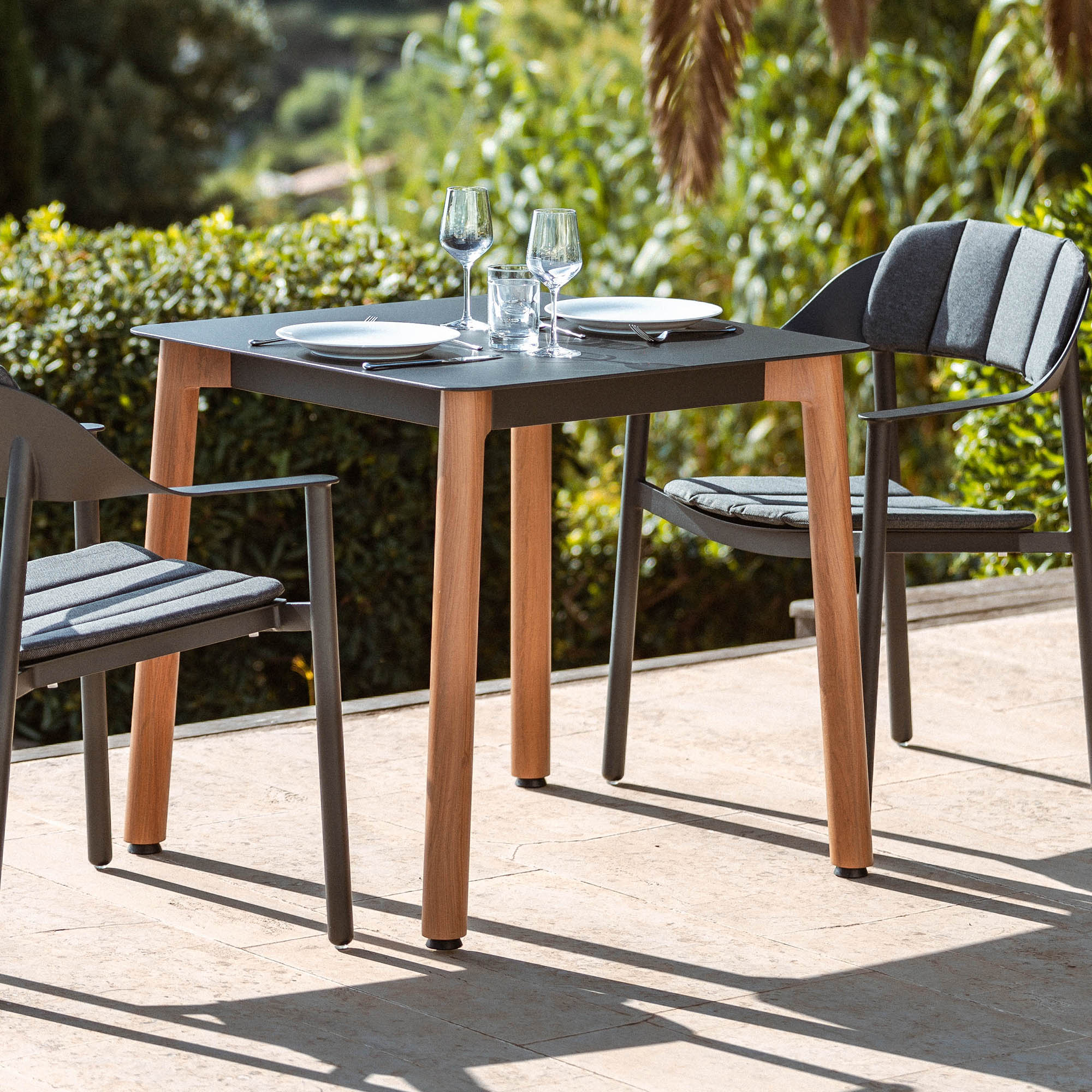 Table de jardin carrée 4 places Monte Carlo en aluminium 76X76 cm - Image 10