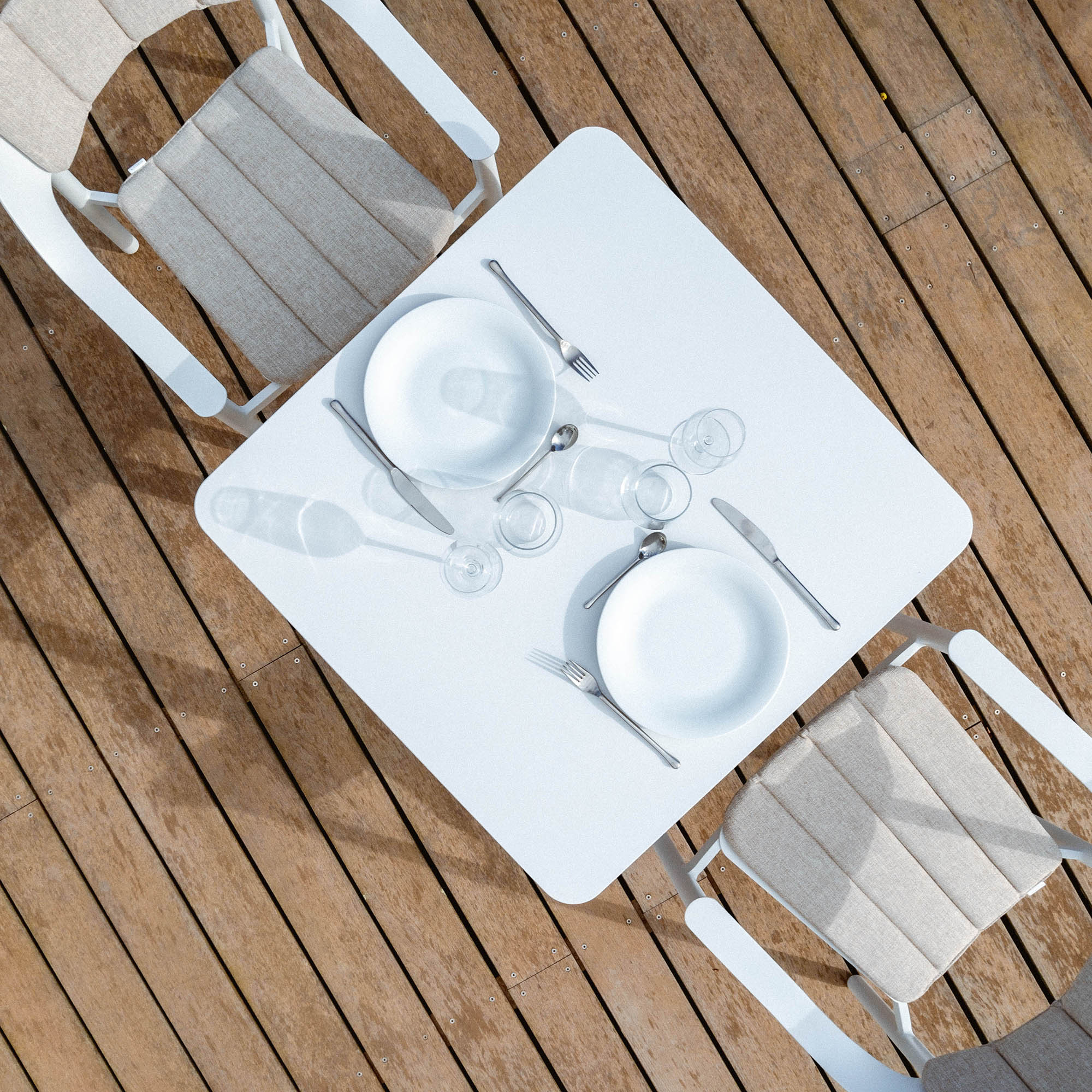 Table de jardin carrée 4 places Monte Carlo en aluminium 76X76 cm - Image 8