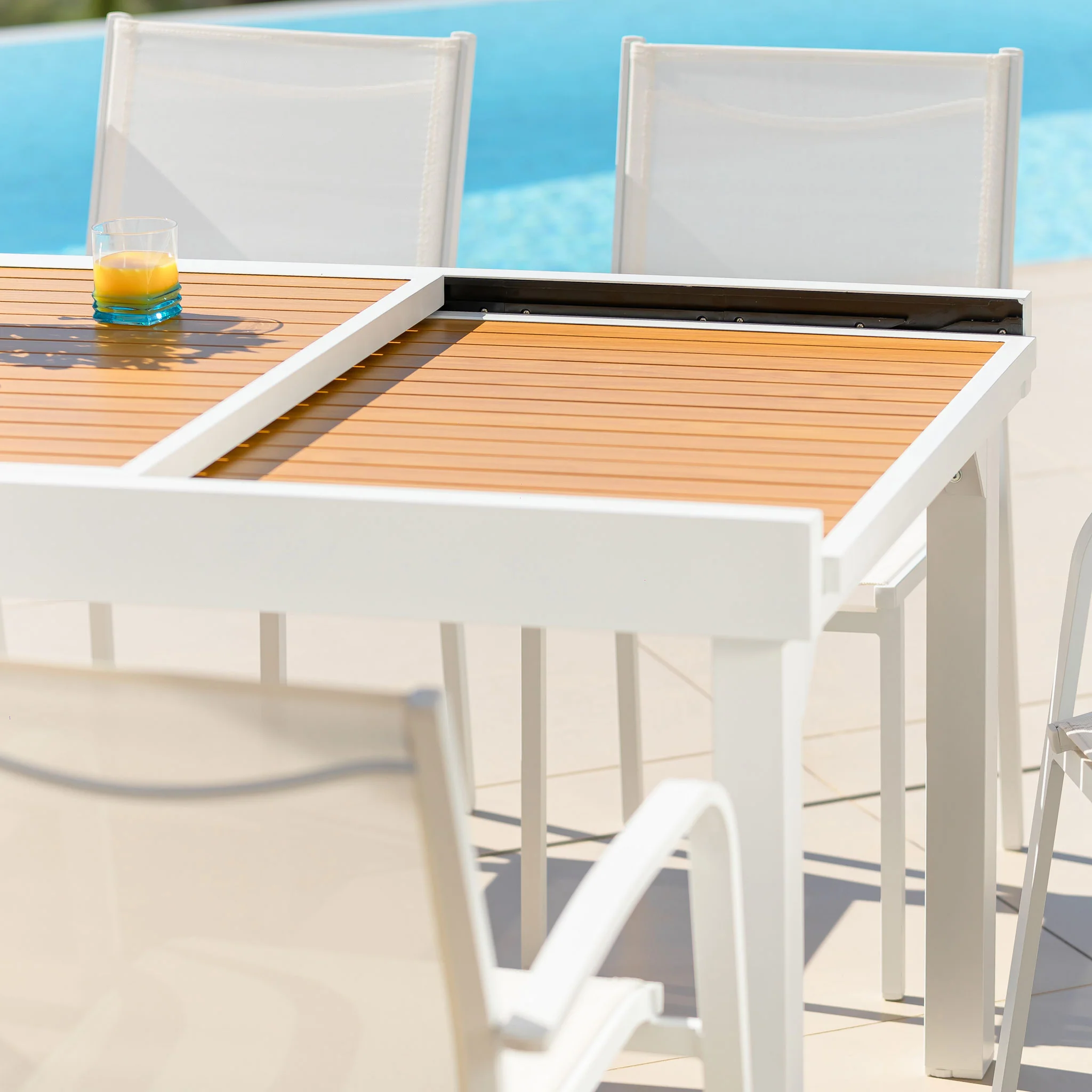 Table de jardin extensible 10 places Aluminium effet bois Murano (135/270 x 90 cm) - Image 7