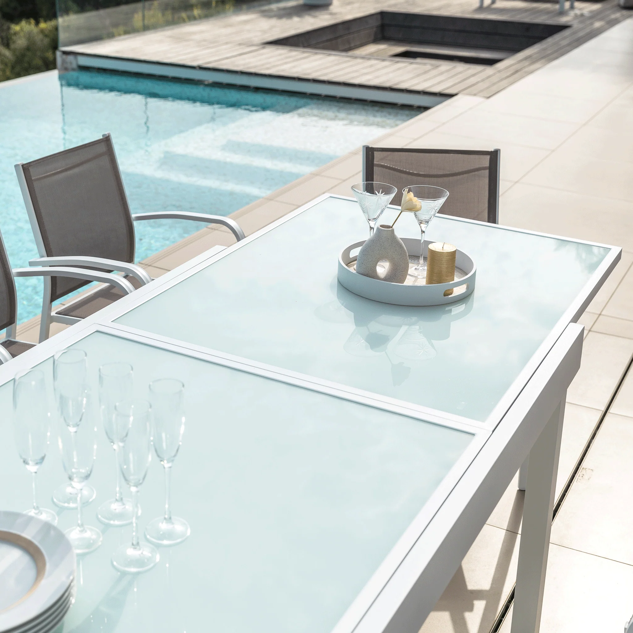 Table de jardin extensible 10 places en verre Murano (270 x 90 cm) - Image 8