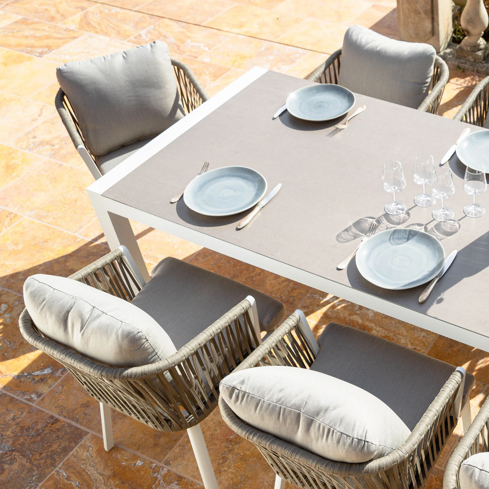 Table de jardin extensible 10 places aluminium Amalfi  (180/240x96cm) - Image 15