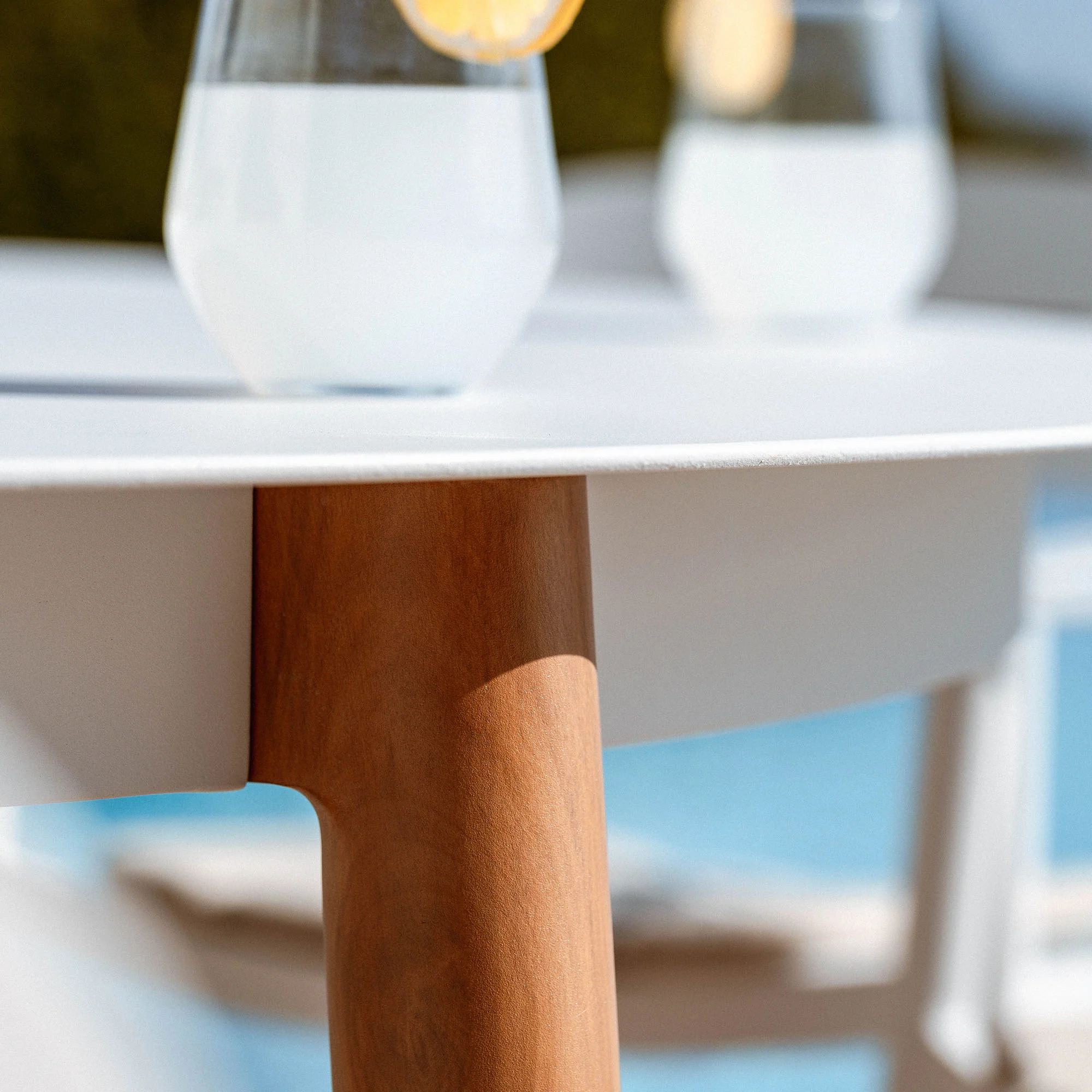 Table de jardin ronde 8 places Monte Carlo en aluminium ( D149 cm  ) - Image 5