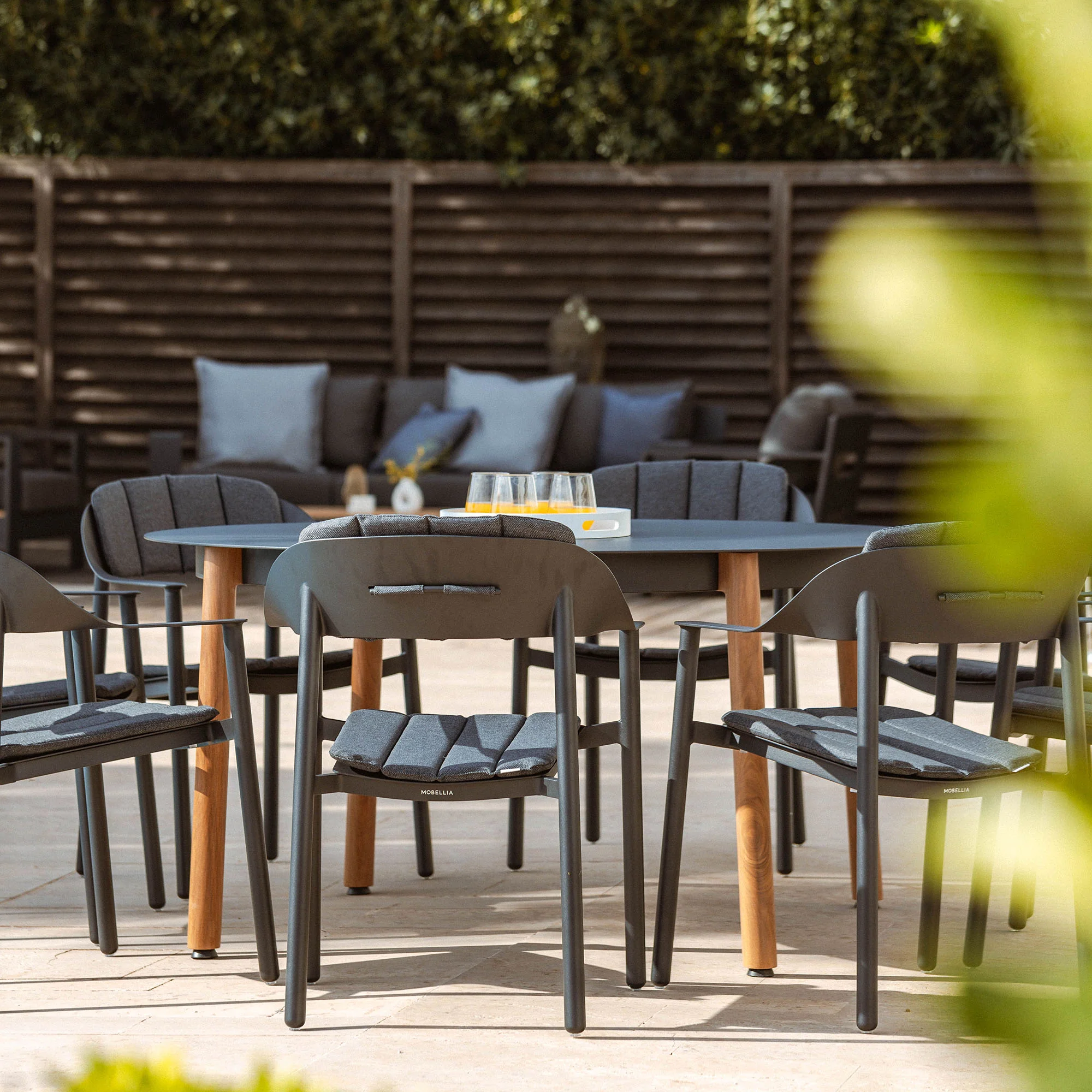 Table de jardin ronde 8 places Monte Carlo en aluminium ( D149 cm  ) - Image 9